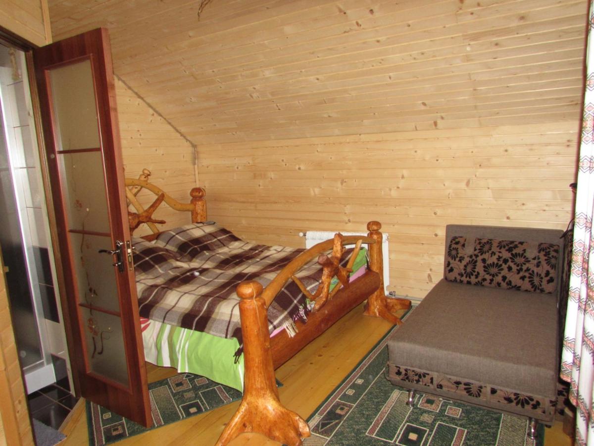 Deluxe Room (2 Adults + 1 Child)