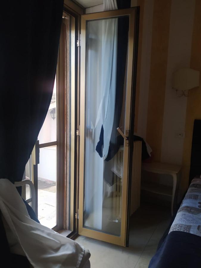 Camera Singola con Bagno Privato