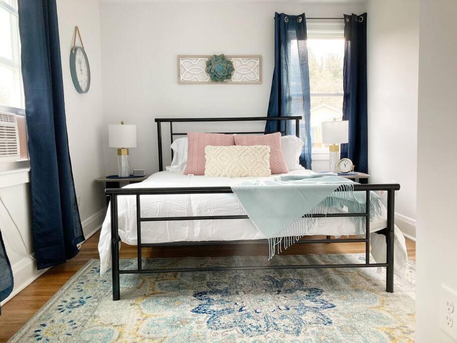 The Rustic Retreat- close to downtown - B&B Bristol