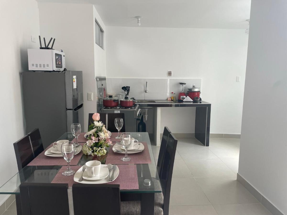 Exclusivo Apartamento en el Centro Histórico Trujillo - 3er Piso - Bed and Breakfast
