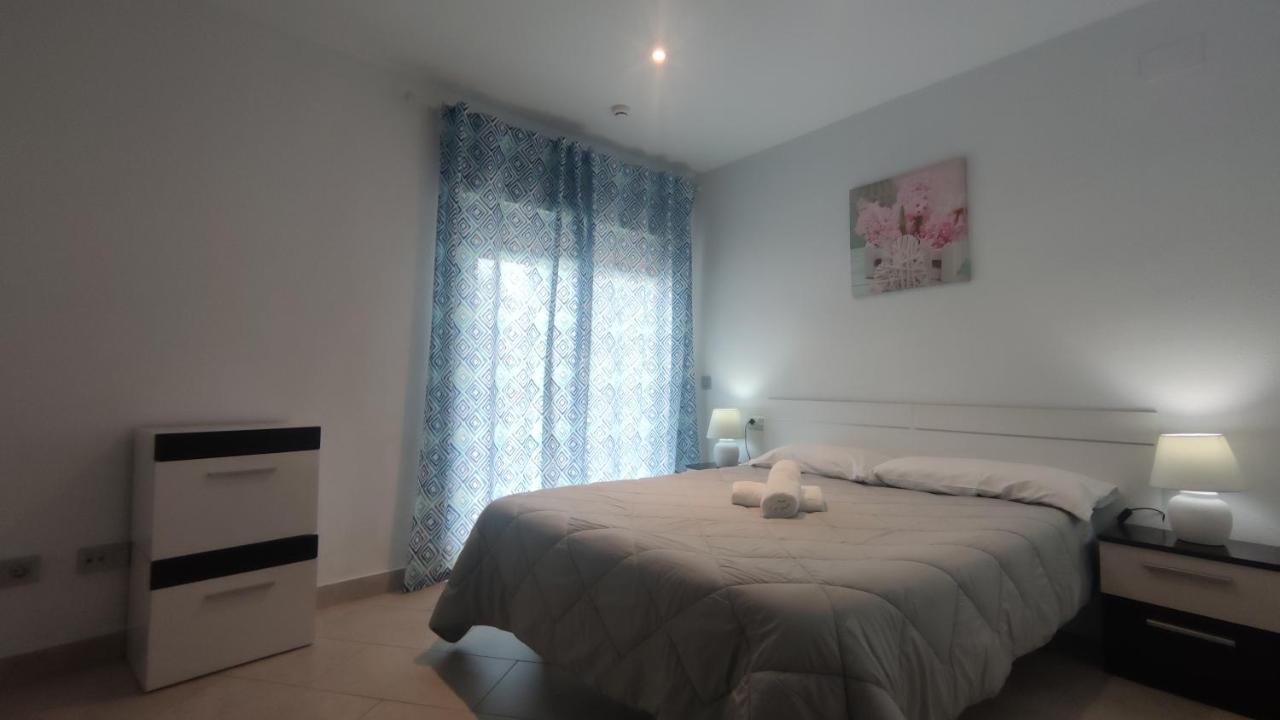 Apartment with Pool View