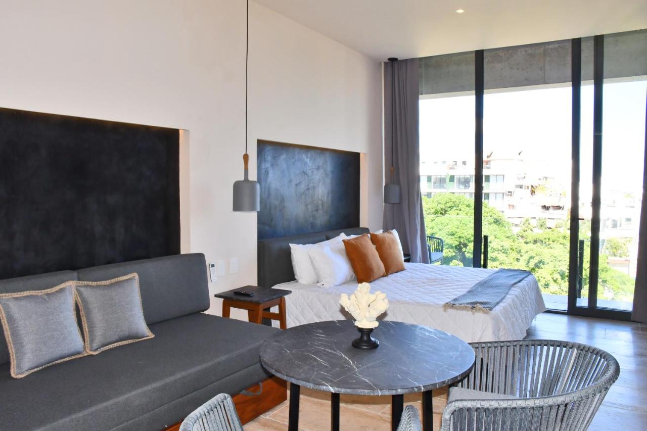 Deluxe Suite with Sea View