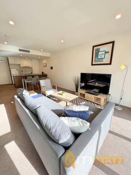 B&B Canberra - Bright in Braddon! 1 bd 1bth Apt - Bed and Breakfast Canberra