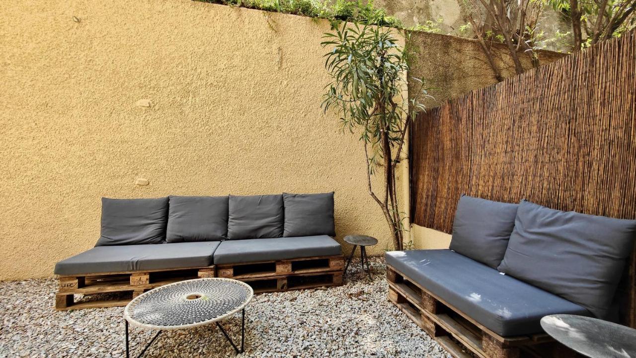 Appartement maison Jeanne by Booking Guys - B&B Nizza