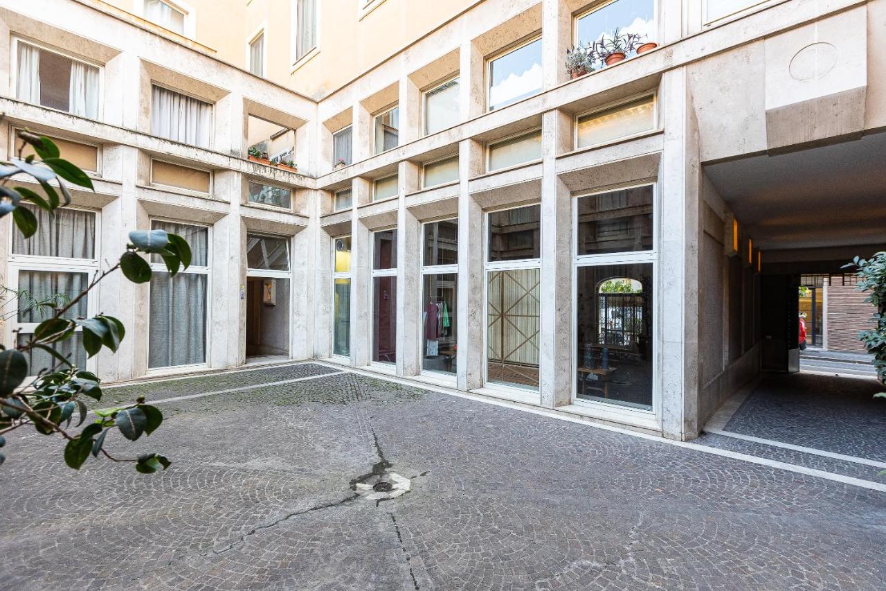 Augusto Imperatore by Rental in Rome - B&B