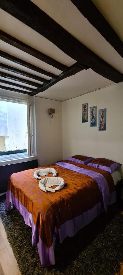 Cozy apt Heart of Paris, 3 mins Louvre - B&B