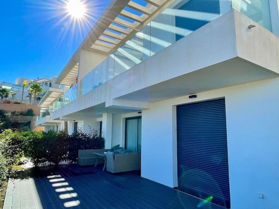 Designed 3bed Garden apartment at Casa Banderas in La Cala by Solrentspain - B&B
