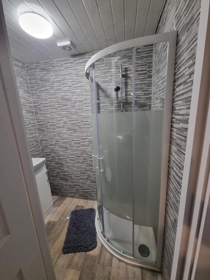 Single Room with Private Bathroom