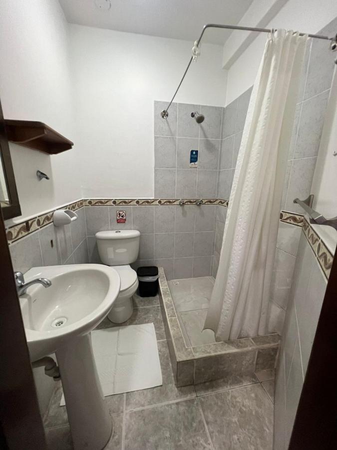 Camera Queen Standard