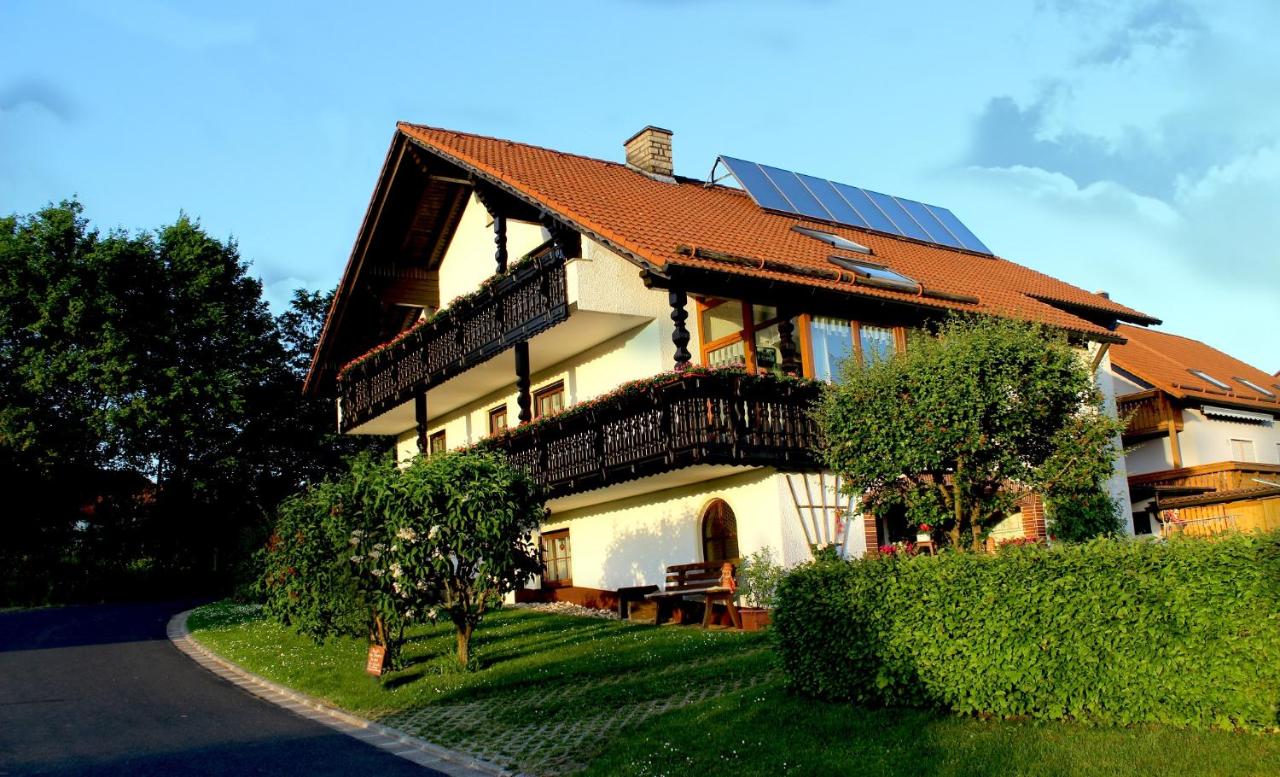 B&B Mähring - Haus Resi - Bed and Breakfast Mähring