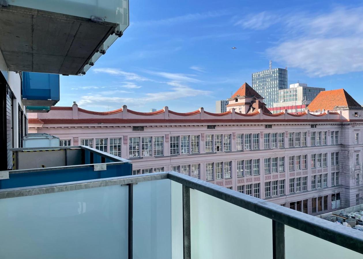 Central Stay - Ferienwohnung Nivy