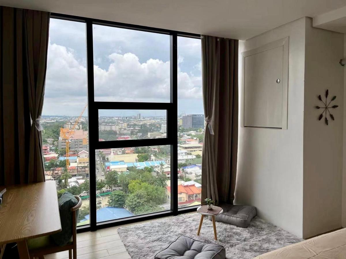 B&B Cebu City - Condo in Cebu City Meridian with Netflix and WIFI, near Ayala and IT Park U03 - Bed and Breakfast Cebu City