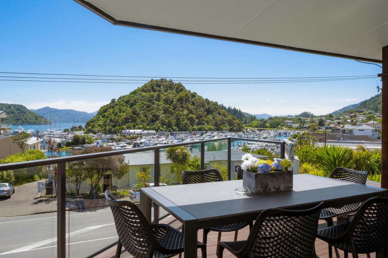 Appartamento Familiare con 2 Camere da Letto e Vista Mare 

