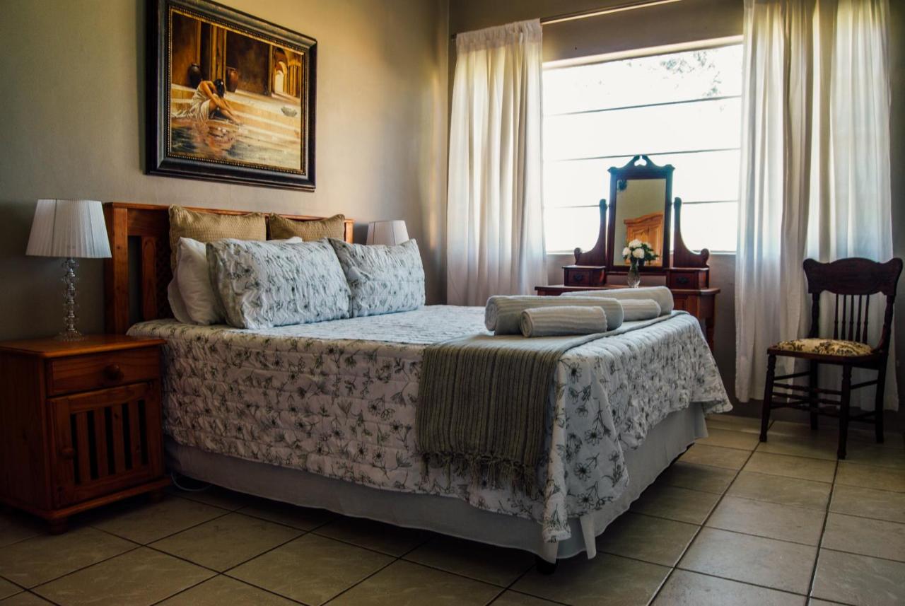 B&B Bloemfontein - Farm stay at Lavender Cottage on Haldon Estate - Bed and Breakfast Bloemfontein