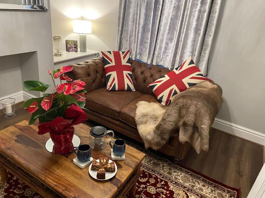 B&B York - Luxury home in York - sleeps -5 , Free parking , - Bed and Breakfast York