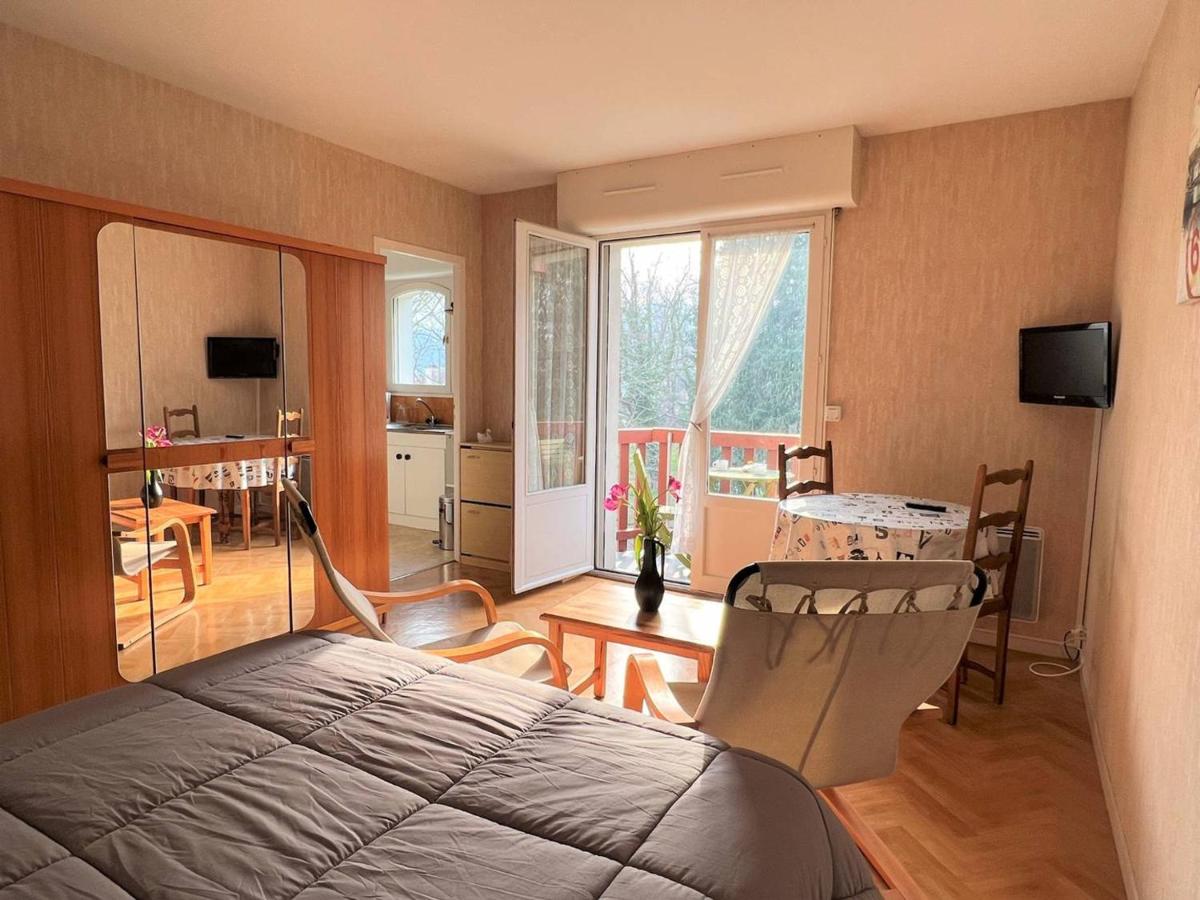 Cambo-les-Bains : T1 Bis lumineux avec balcon, parking, animaux admis - Chambres d'hôtes Cambo-les-Bains