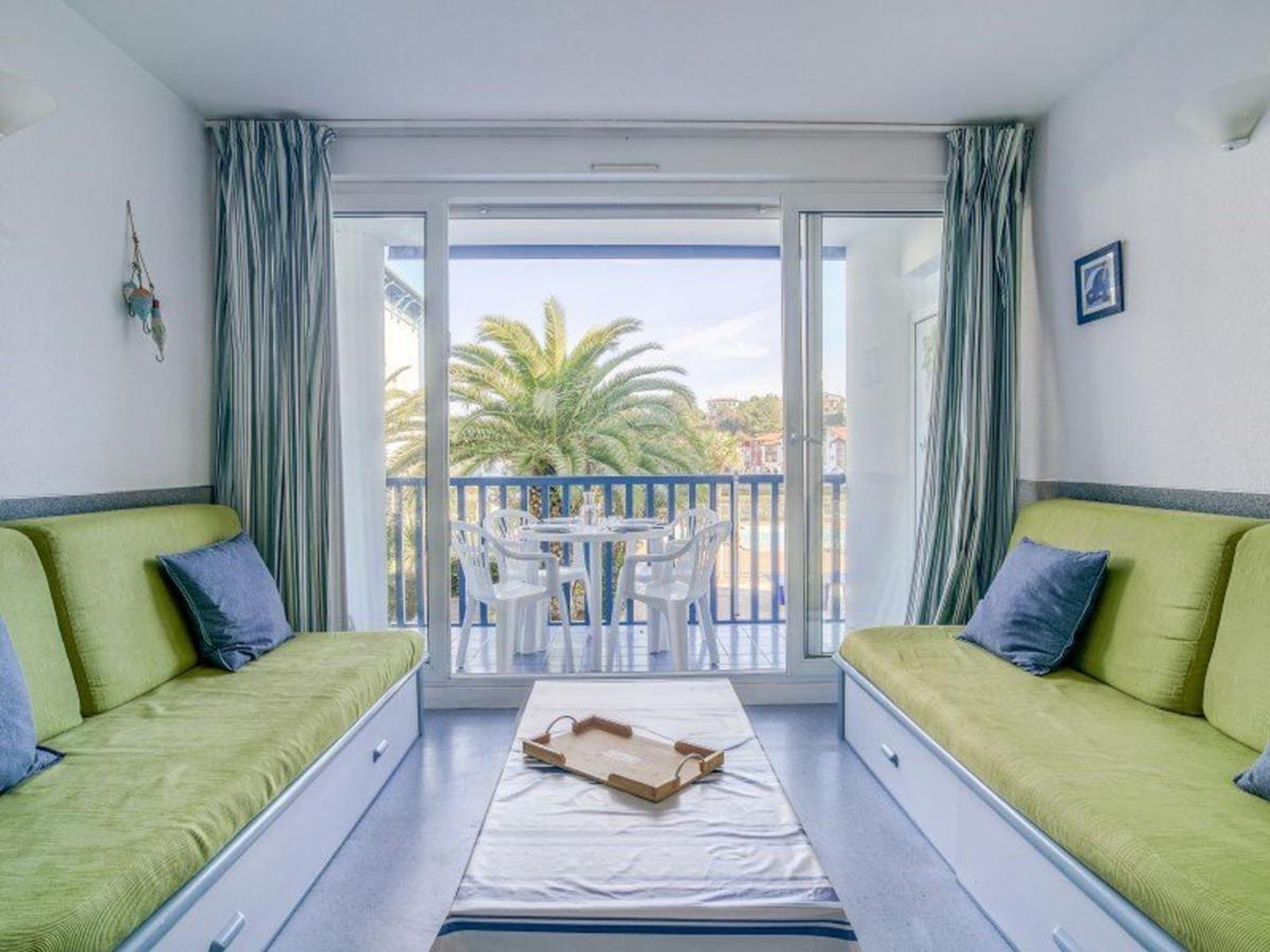 Appartement avec Terrasse et Piscine à 2 pas de la Plage - FR-1-4-567 - Chambres d'hôtes Urrugne