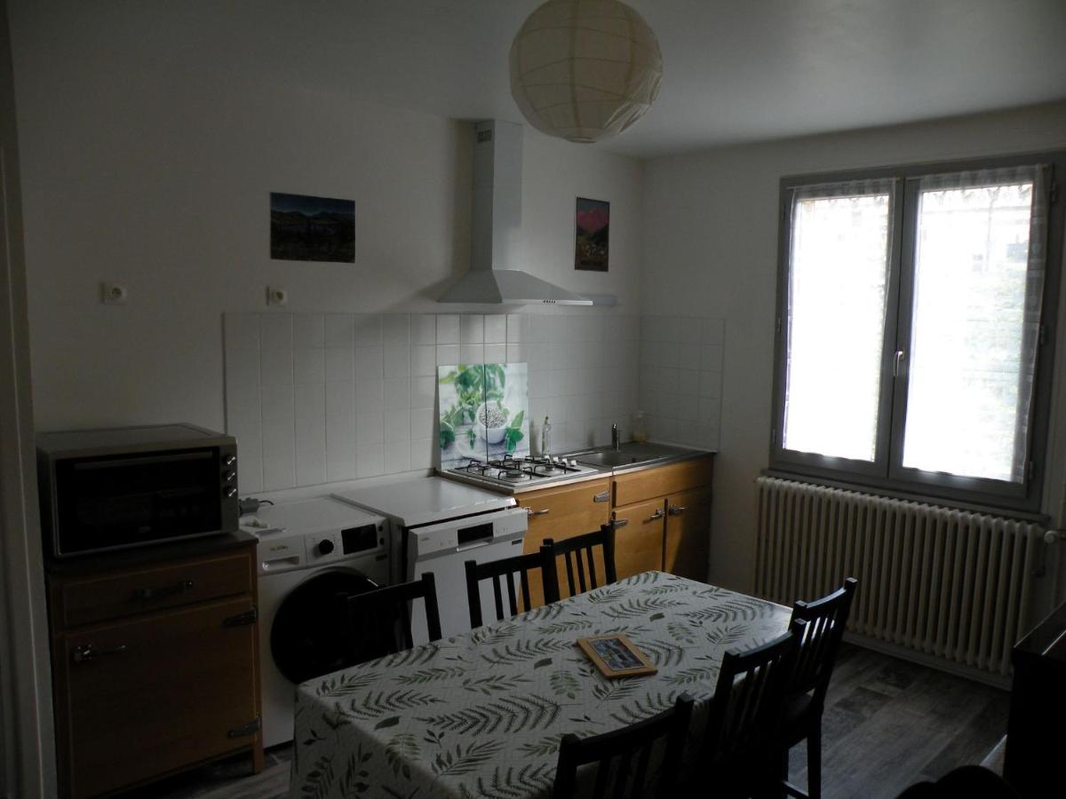 B&B Orcival - Coquelicot, Entre Volcans d Auvergne et Sancy, Orcival. - Bed and Breakfast Orcival