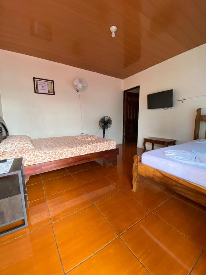 Camera Doppia con Letti Singoli con Bagno Privato