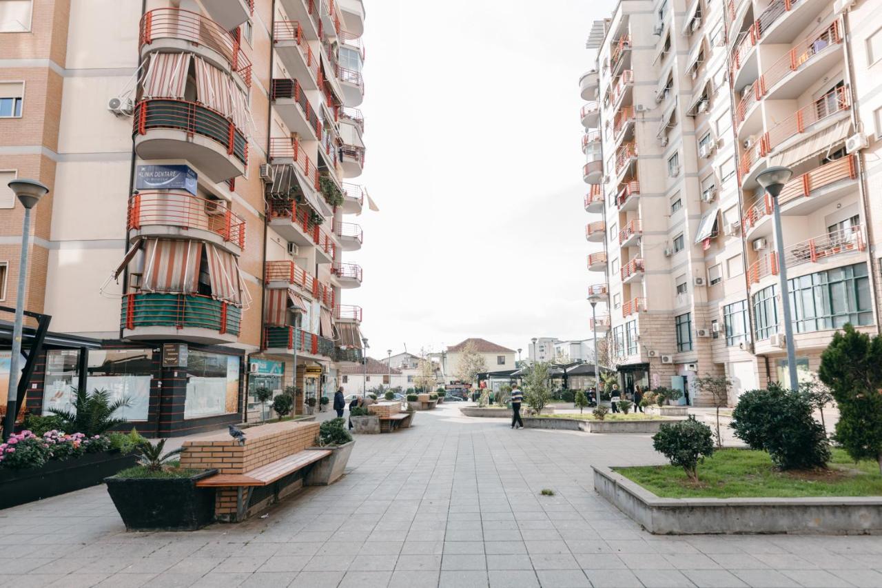 Rs Place 1-Bedroom Apartment - B&B Tirana