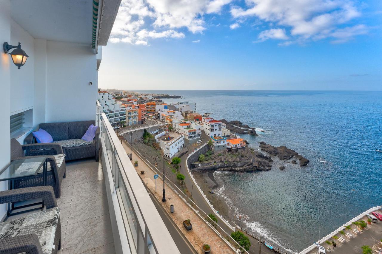 Incredible Sea & Mountain View AirCon Front Line of Atlantic Ocean - B&B