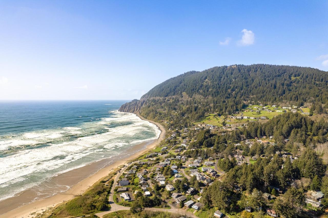Double Happiness MCA 1143 - Bed and Breakfast Manzanita