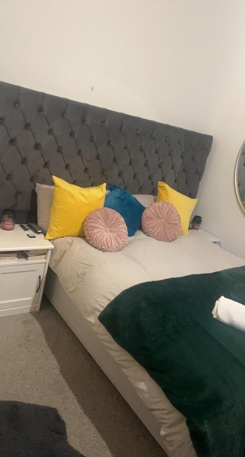B&B London - Spacious Double Room in prime location London - Bed and Breakfast London