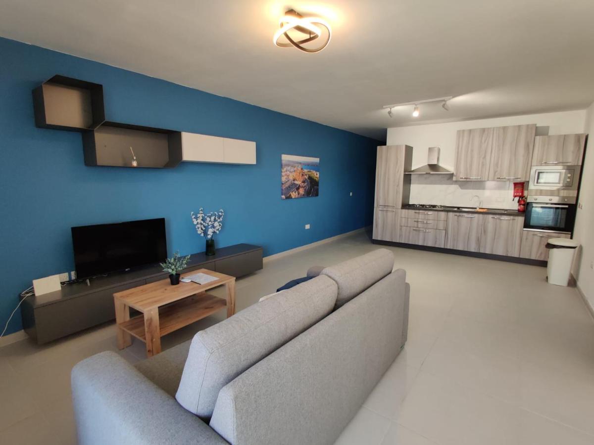 Deep Blue - B&B
