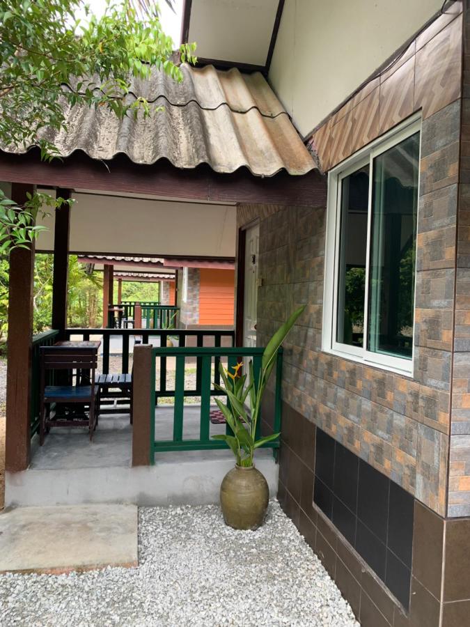 B&B Ban Khok Mamuang - Krua Chehe Resort ครัวเจ๊ะเห รีสอร์ท - Bed and Breakfast Ban Khok Mamuang