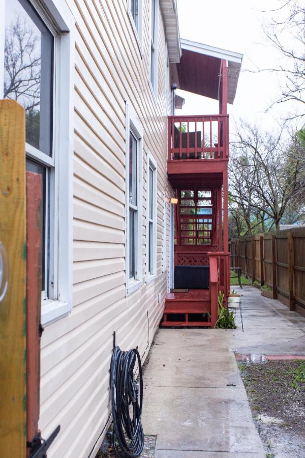 Central & Comfortable Home Walk to the Beach! - Bed and Breakfast Jacksonville Beach
