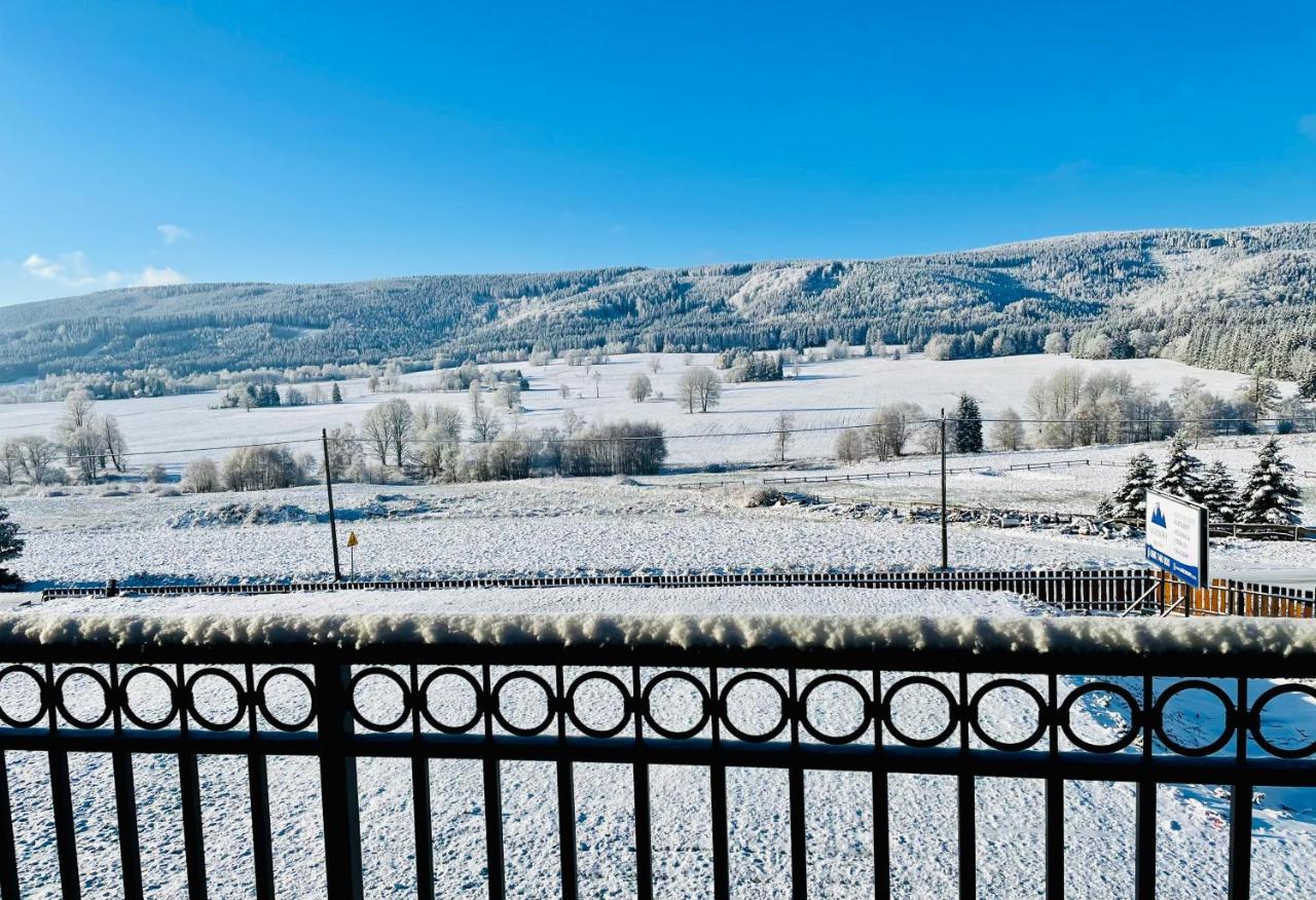 Triple Room with Mountain View
