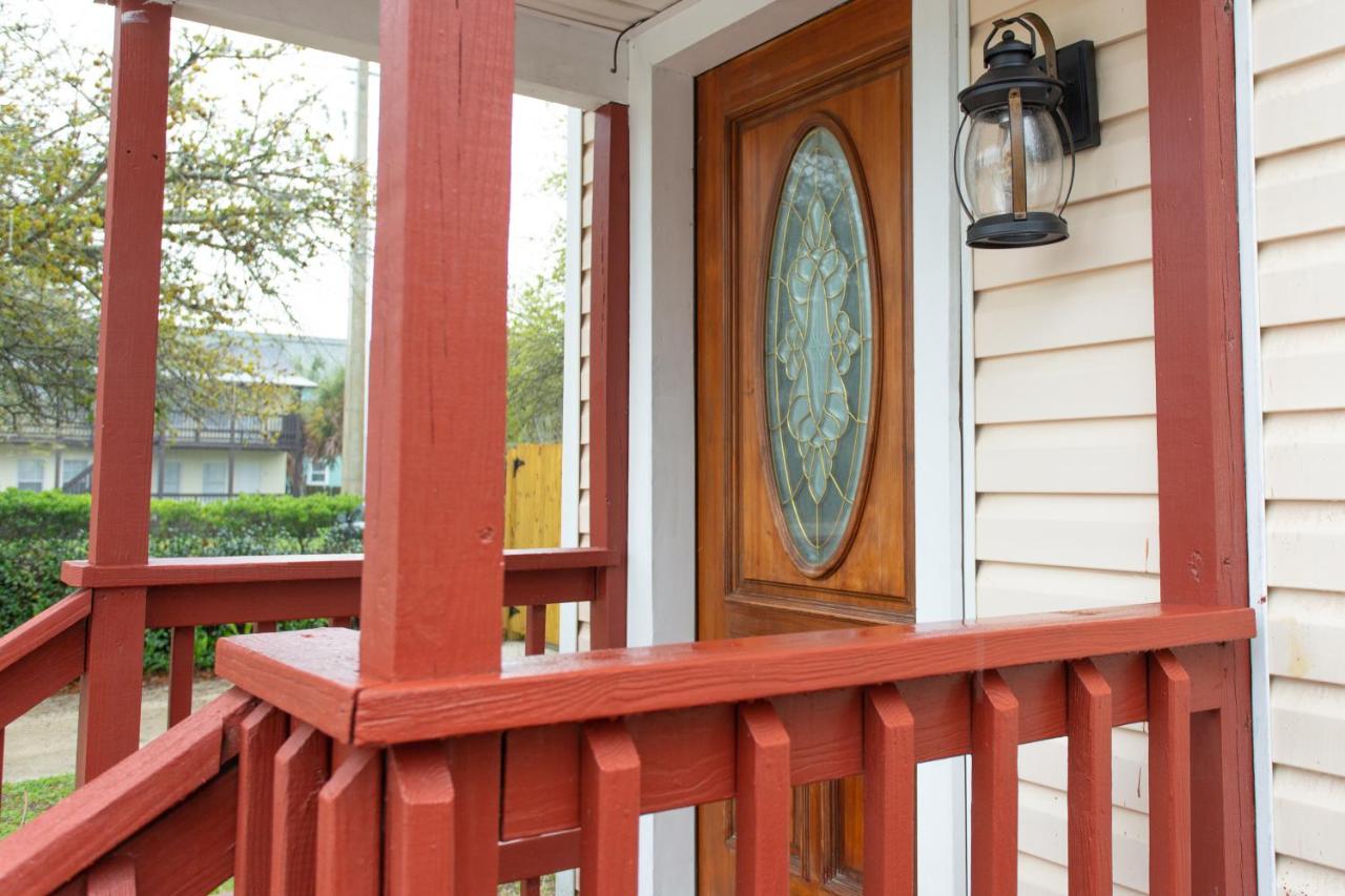 Cozy Studio - Blocks from the Ocean! - Bed and Breakfast Jacksonville Beach