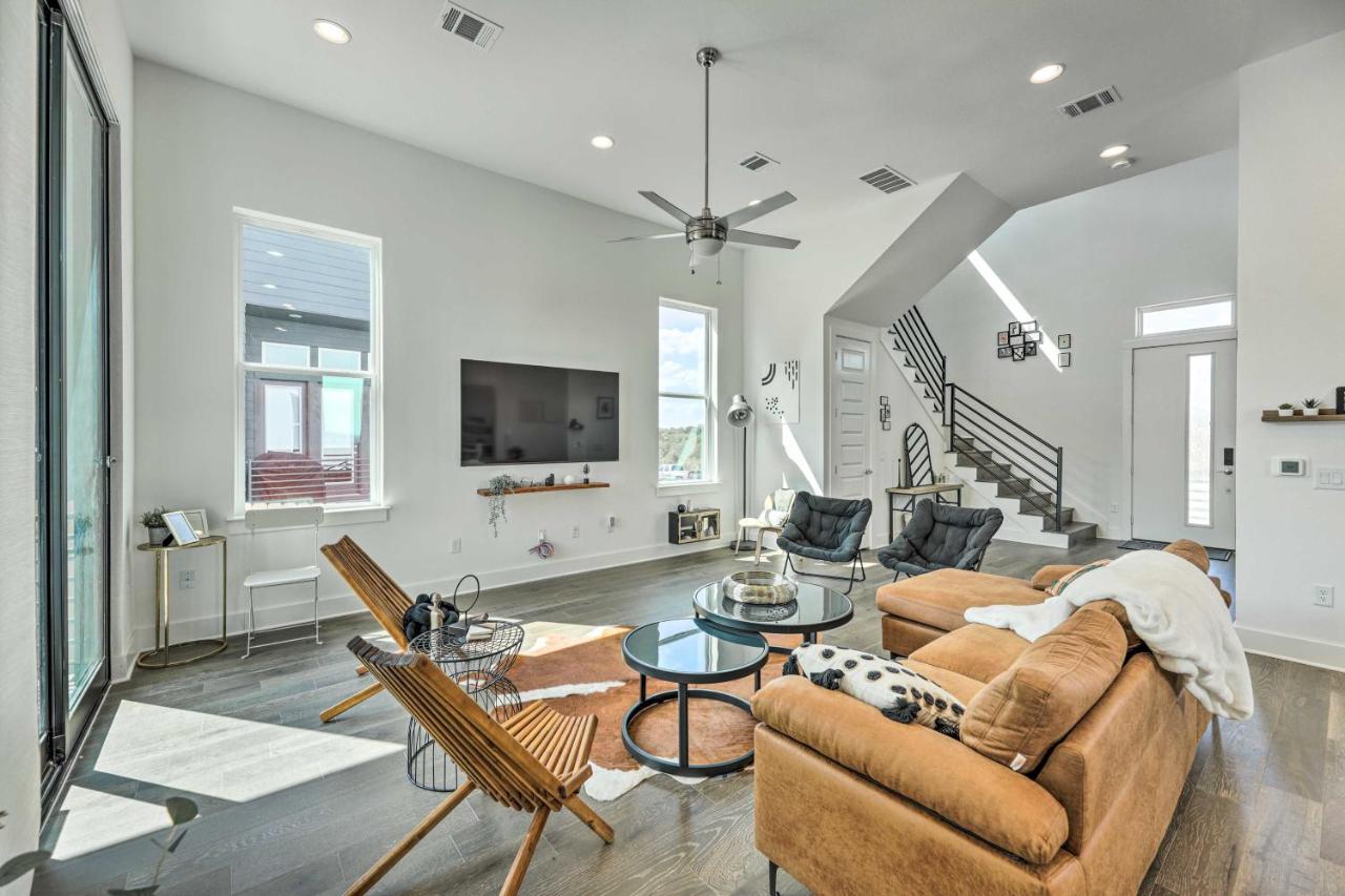 Luxurious and Spacious Austin Home about 8 Mi to Dtwn! - Ferienwohnung