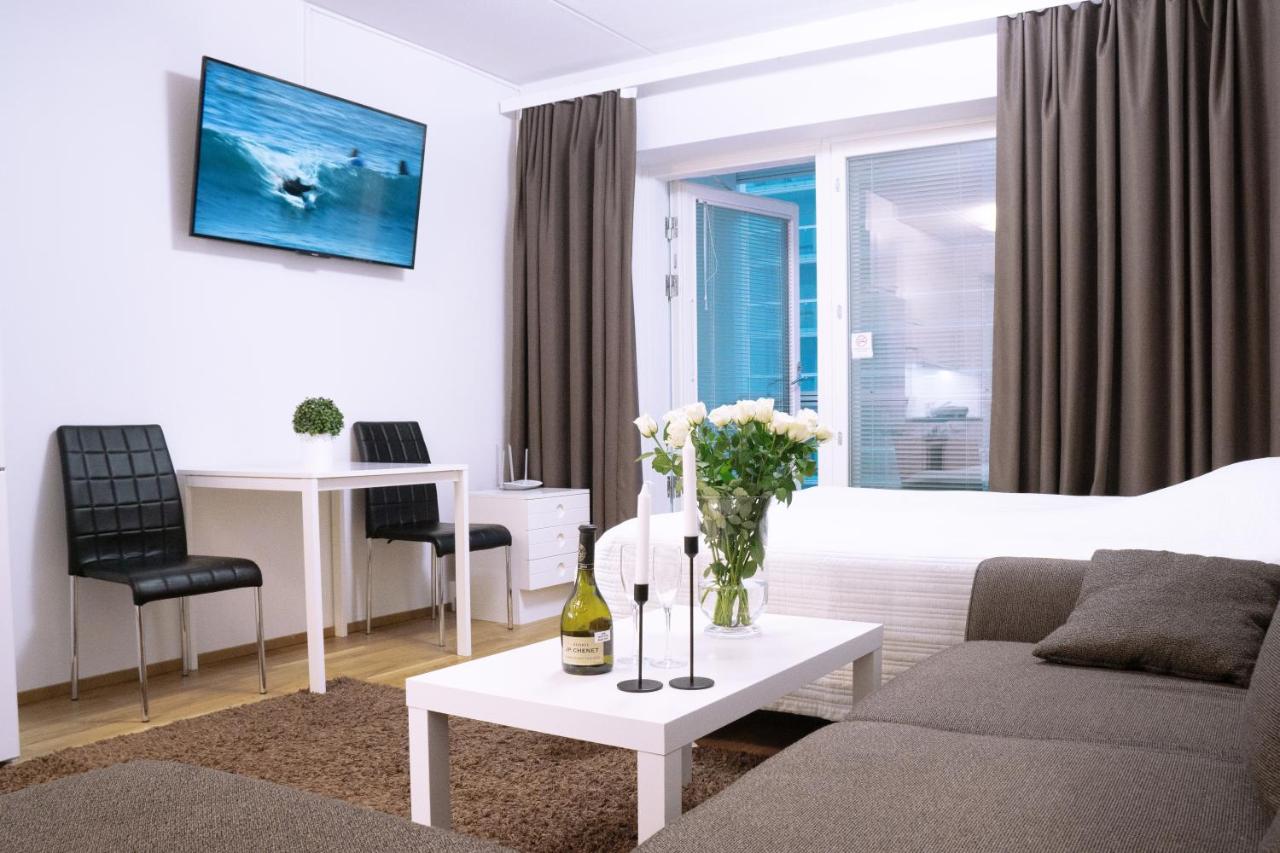 B&B Oulu - City center 1R studio with perfect view, parking - Bed and Breakfast Oulu