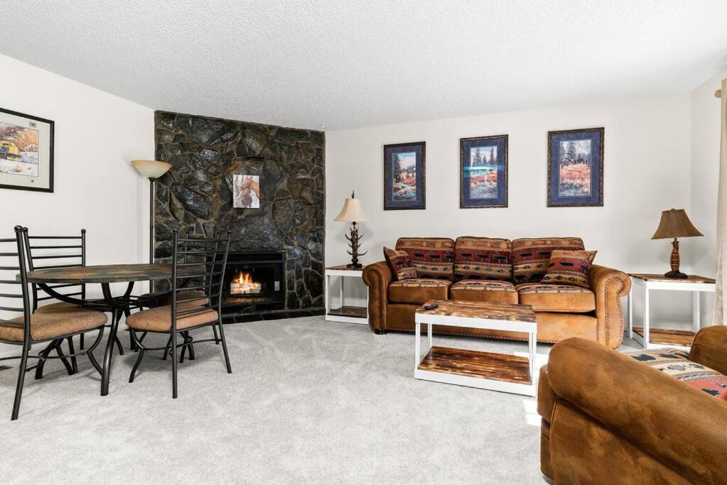 Moose Meadows- Near the airport, centrally located - B&B