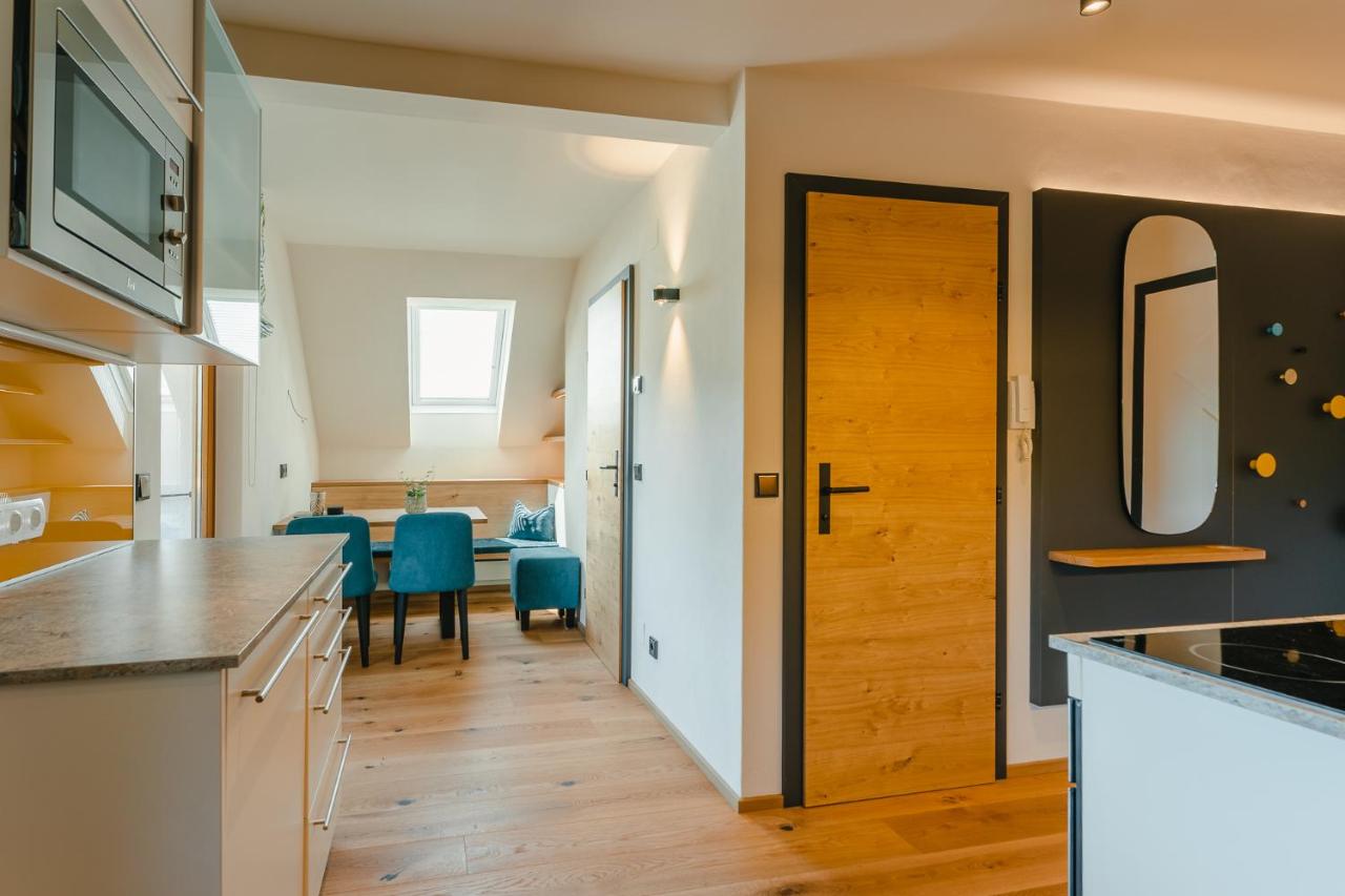 Two-Bedroom Apartment with Balcony and Lake View