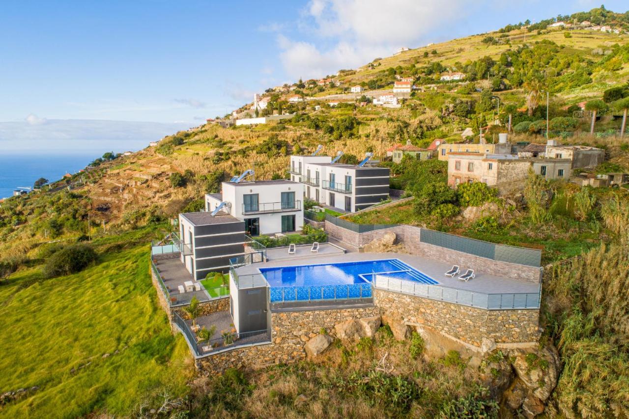 OurMadeira - Sunset Cliff Villas, contemporary - Chambres d’hôtes