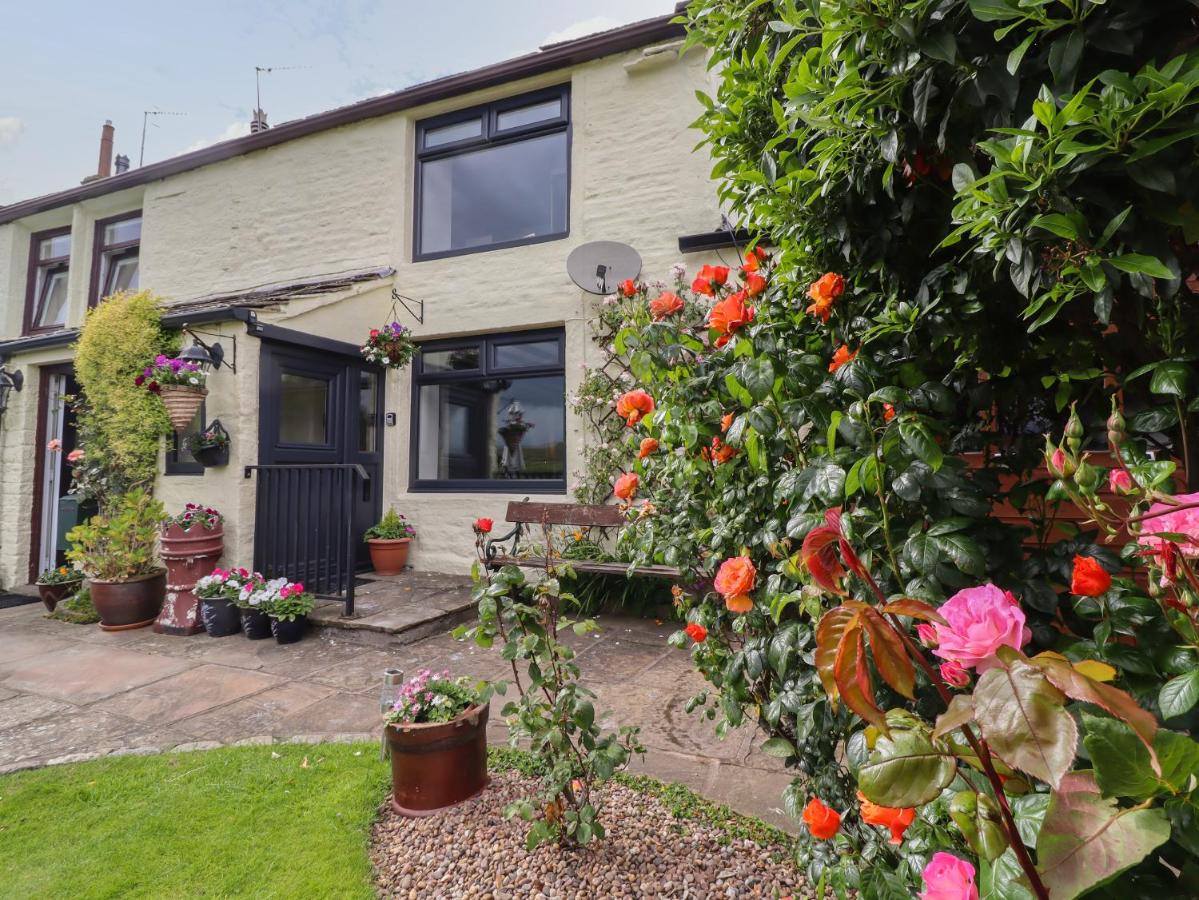 B&B Keighley - Sarah's Cottage - Bed and Breakfast Keighley