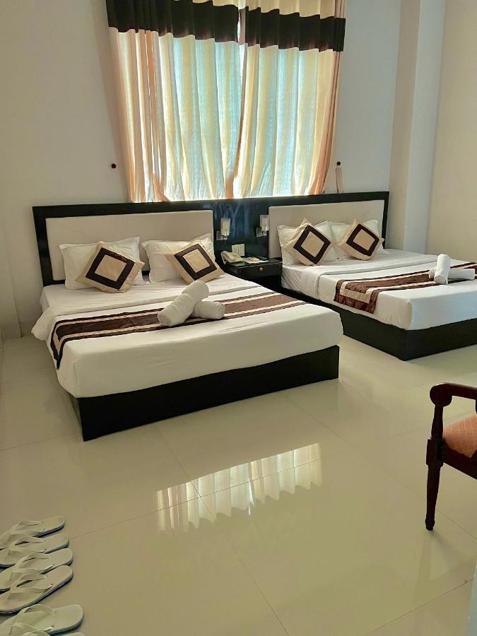 Khách Sạn Hoàn Vũ