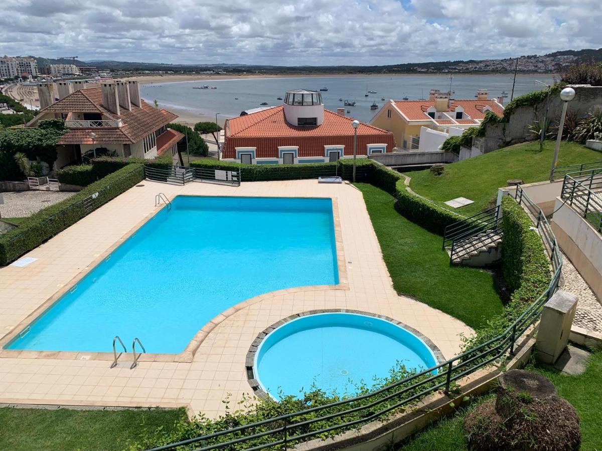 Sea View, Beachfront, Swimming Pool, Free Parking - B&B São Martinho do Porto