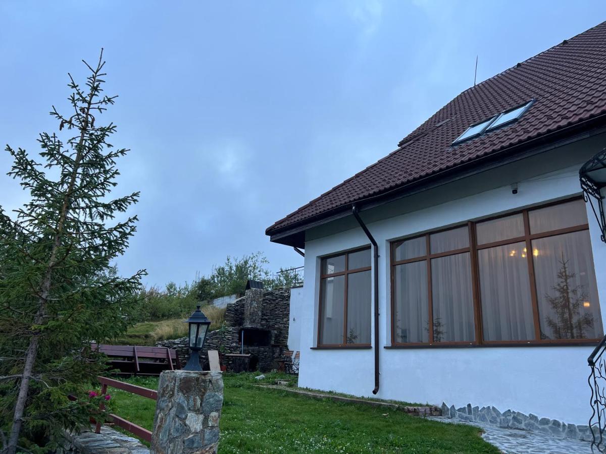 Chesa Montana - B&B