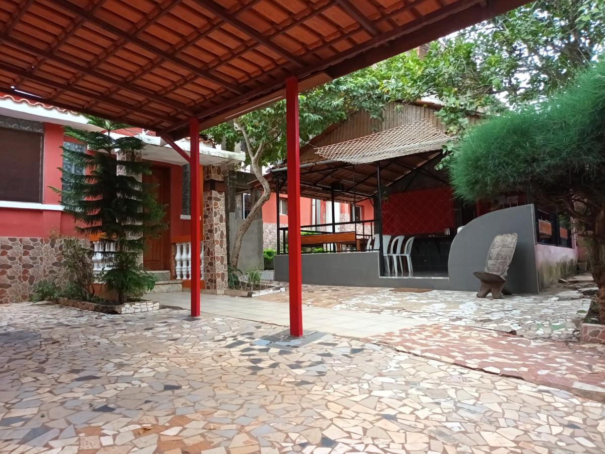 HOTEL BADINCA Alojamento Low Cost in Bissau avenida FRANCISCO MENDES - B&B Bissau