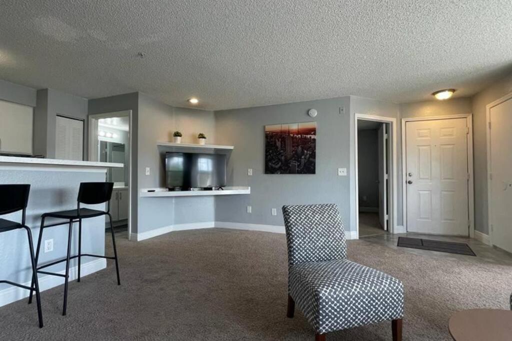 very Nice 2/2 apartment , close to disney - Chambres d’hôtes Kissimmee