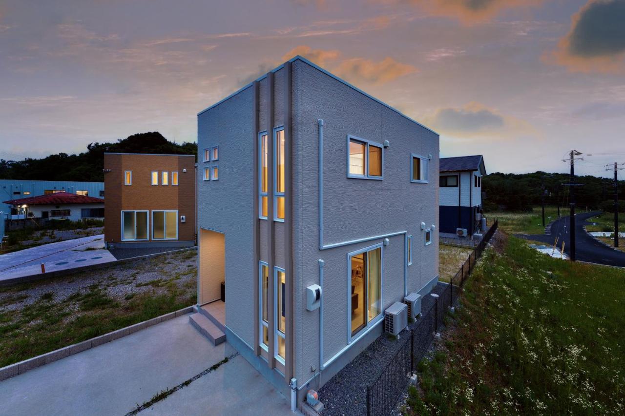 Crystal Besso Uminomachi - B&B