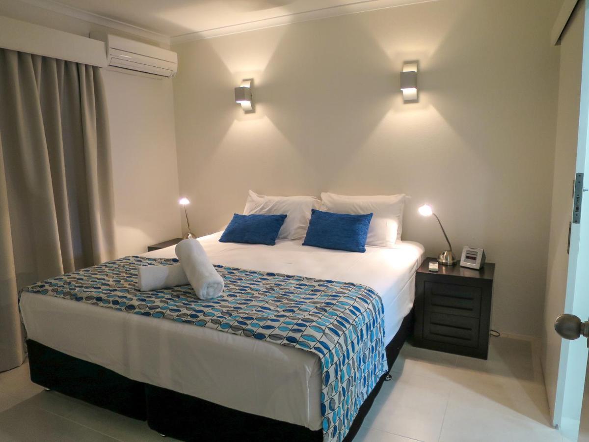 One-Bedroom Apartment with Ocean View