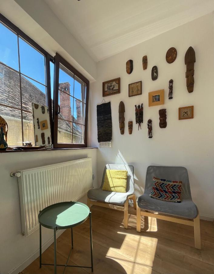 Central Retro Apartment - B&B