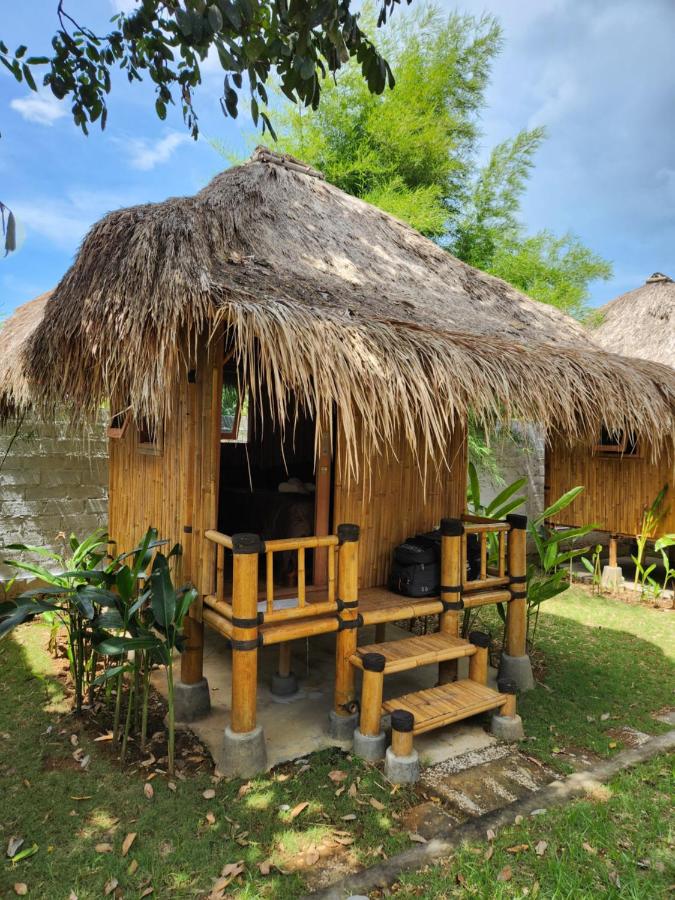 Bamboo Hut with Shared Bathroom