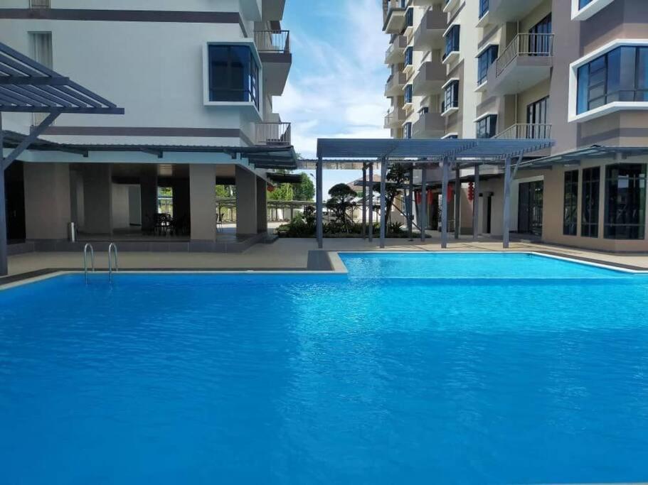 Miri Sunsky Condominium Homestay 3 Rooms & 6 Guest - Chambres d'hôtes Miri