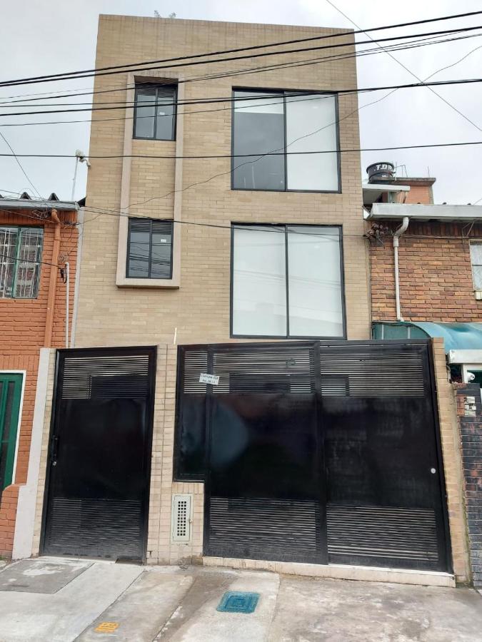 Hermoso apartamento con terraza, excelente ubicación cerca al centro de la ciudad - B&B