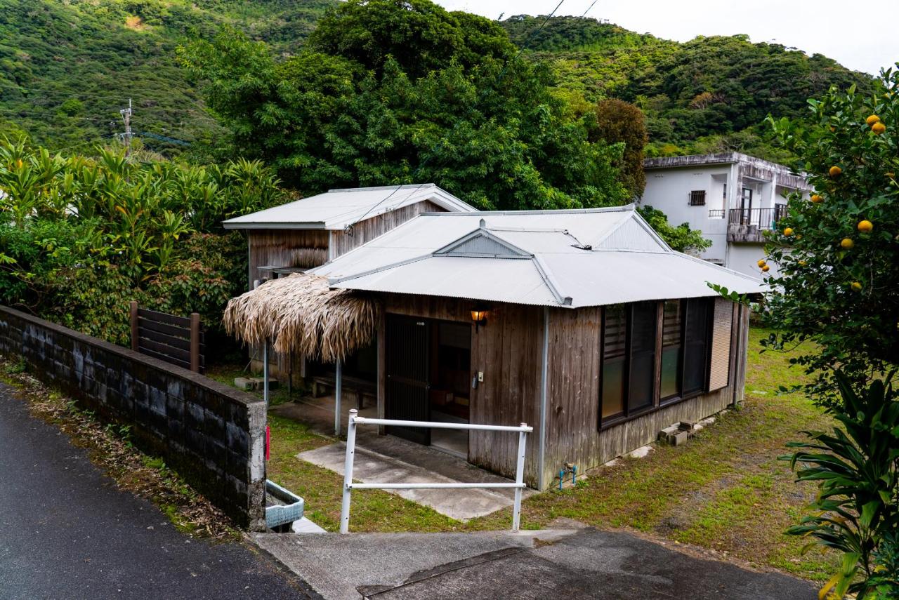 B&B Amami - ゲストハウス ハルの家 - Bed and Breakfast Amami